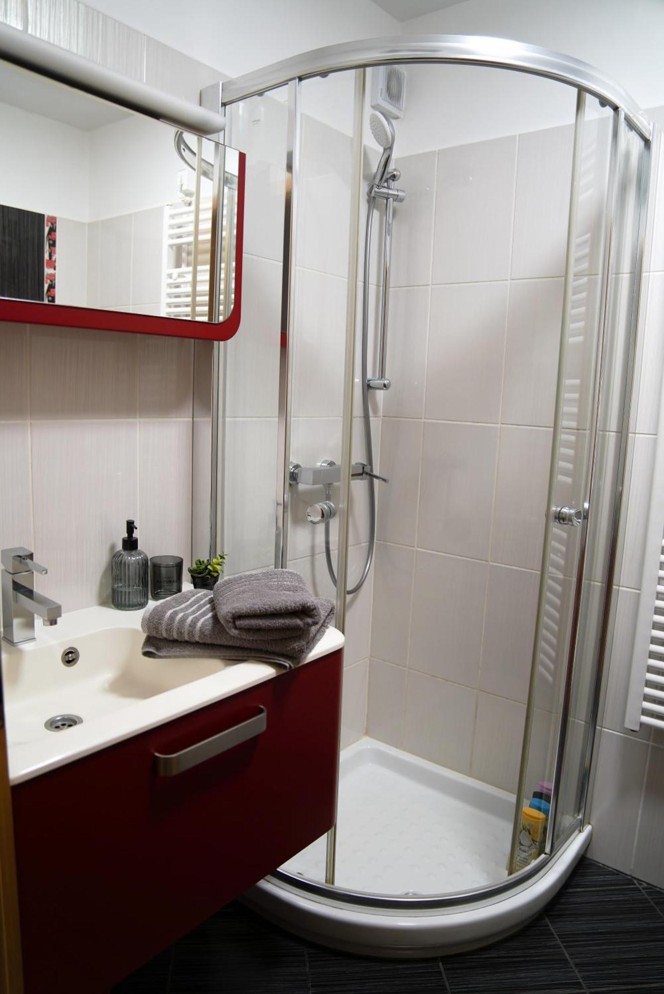 Stunning New Apartment In Centre Of Buzet Luaran gambar